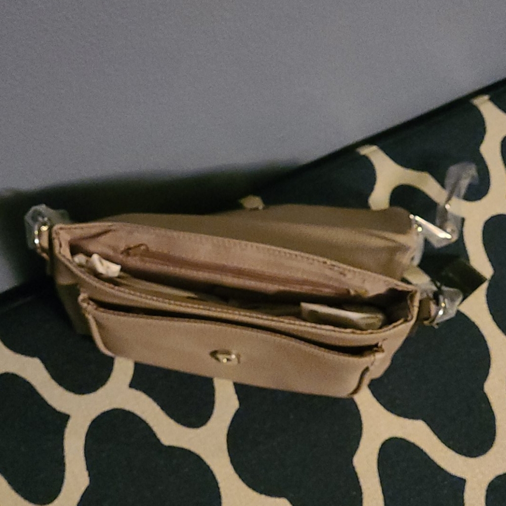 Pocketbook - Picture 6 of 7